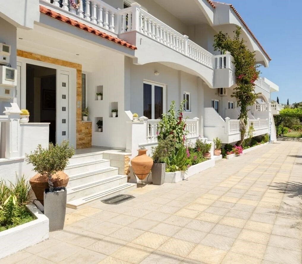 Готель Varelis Pension 2*